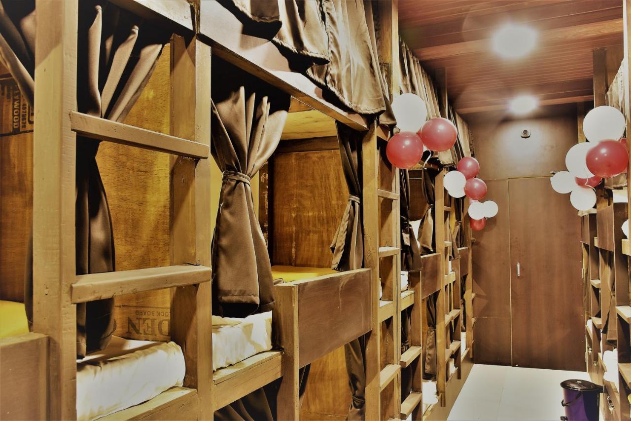 Asra Dormitory For Male And Female Mumbai Ngoại thất bức ảnh