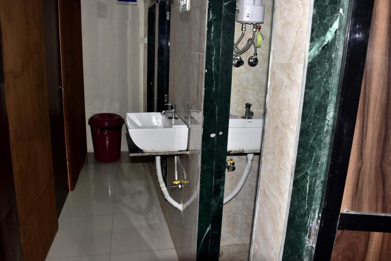 Asra Dormitory For Male And Female Mumbai Ngoại thất bức ảnh