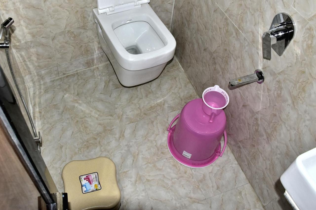 Asra Dormitory For Male And Female Mumbai Ngoại thất bức ảnh