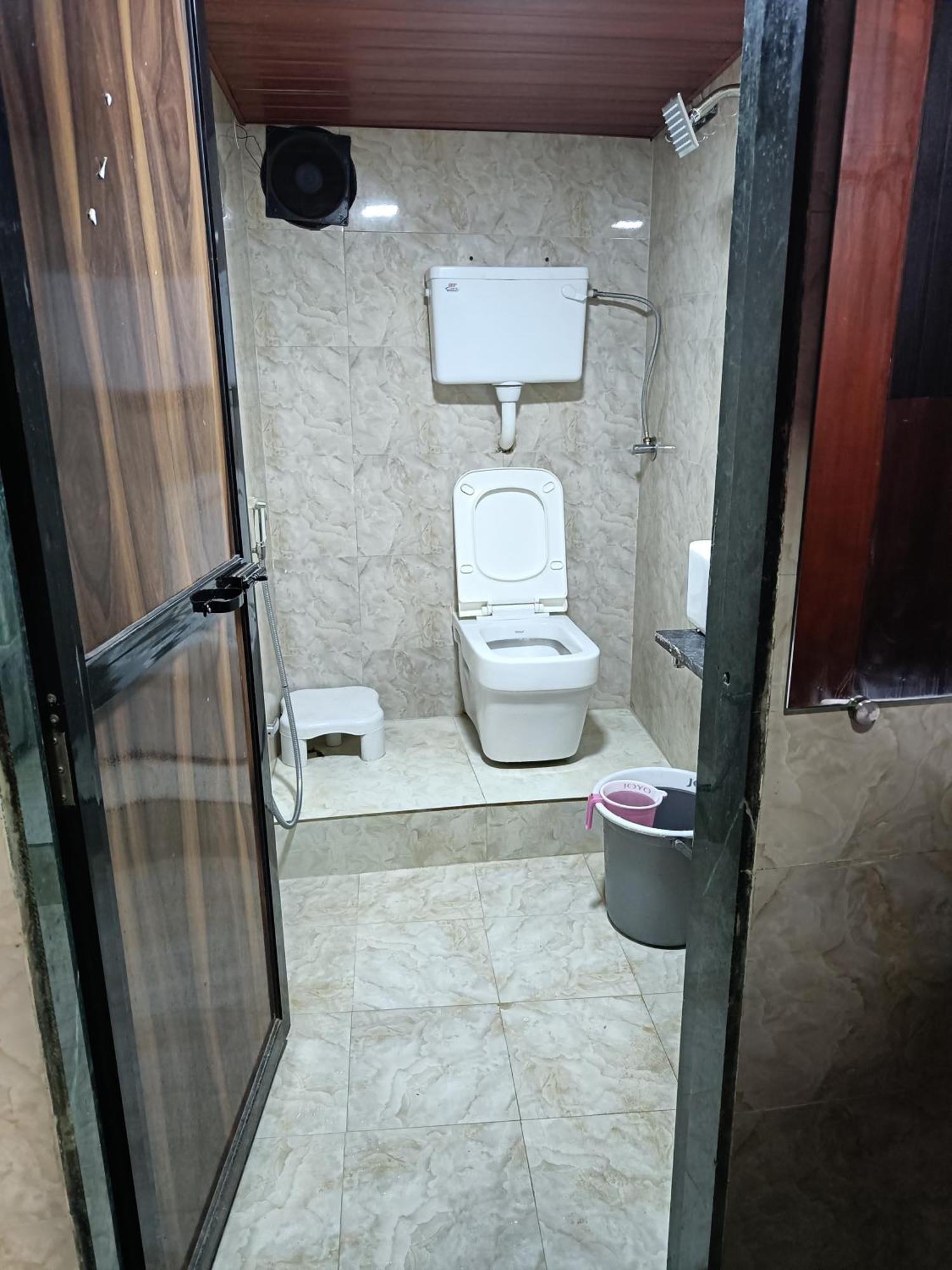 Asra Dormitory For Male And Female Mumbai Ngoại thất bức ảnh