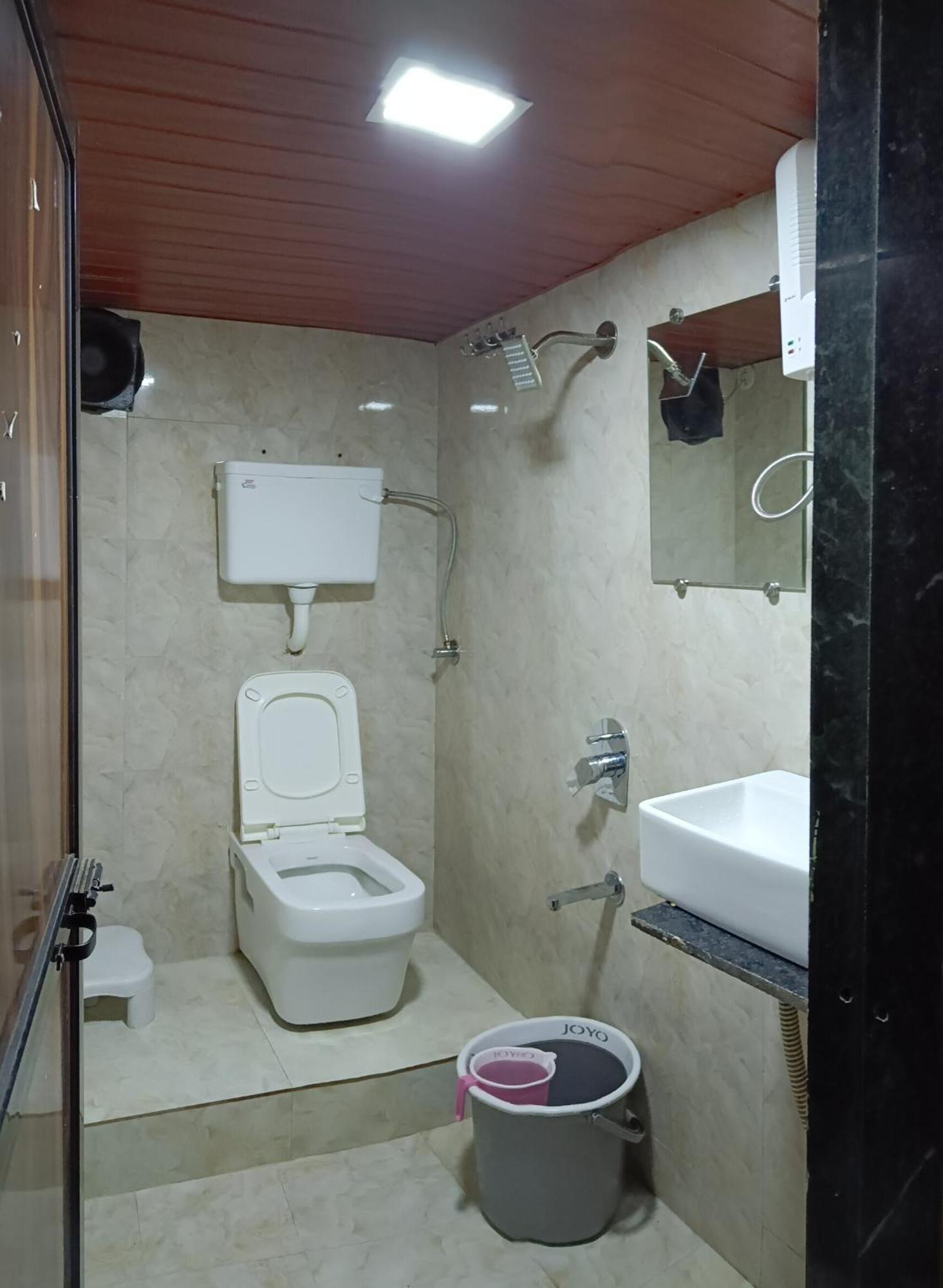 Asra Dormitory For Male And Female Mumbai Ngoại thất bức ảnh