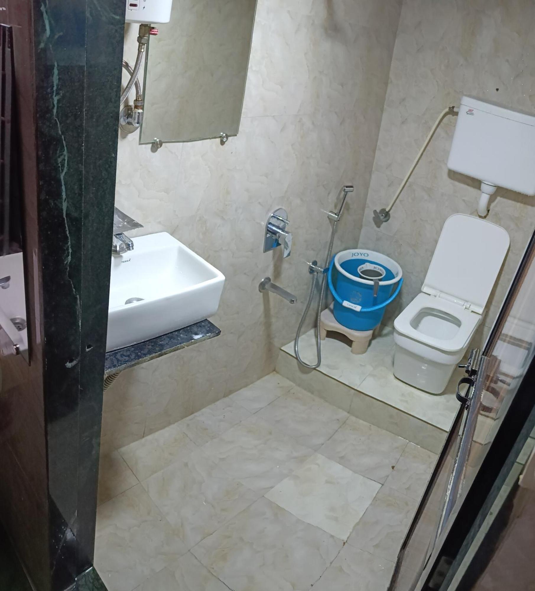 Asra Dormitory For Male And Female Mumbai Ngoại thất bức ảnh